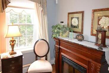Briarwood Bed & Breakfast