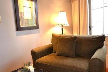 Briarwood Bed & Breakfast