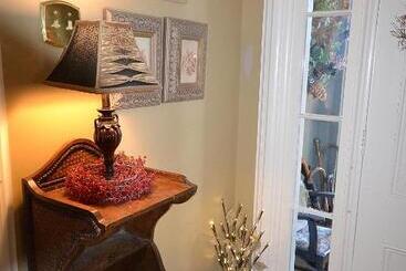 Briarwood Bed & Breakfast