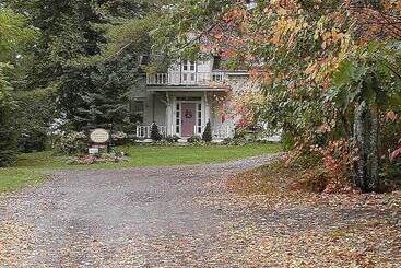 Briarwood Bed & Breakfast