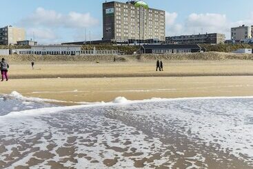Beachhotel Zandvoort By Center Parcs