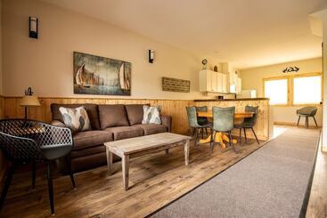 هتل Cabins West