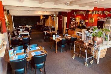 هتل Café Restaurant Heineke