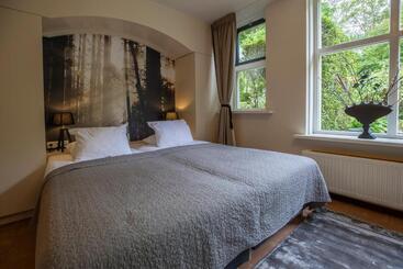 هتل Bed & Bos De 14 Sterren