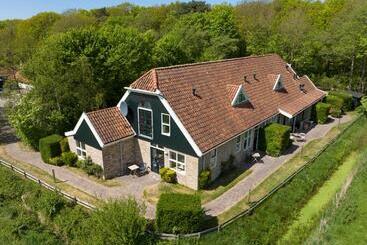 هتل Bed & Bos De 14 Sterren
