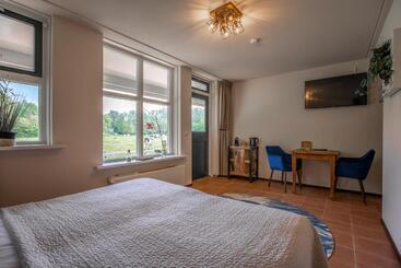 هتل Bed & Bos De 14 Sterren