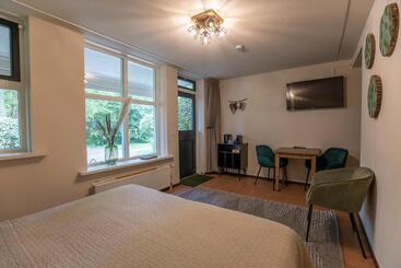 هتل Bed & Bos De 14 Sterren