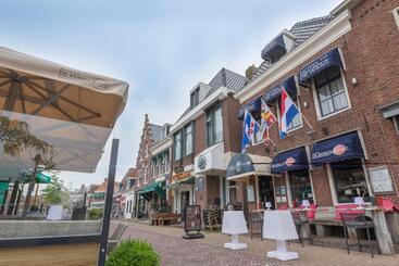 هتل De Waag