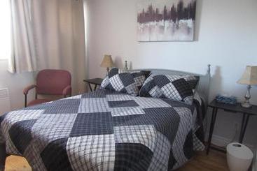 هتل Hostellerie Du Suroît