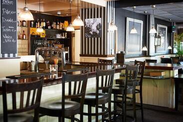 هتل Restaurant De Jonge Heertjes