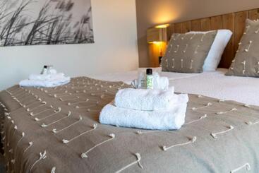 هتل Rooms