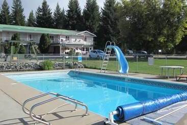 مُتل Clearwater Country Inn