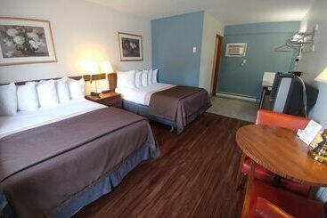 Northlander Motel