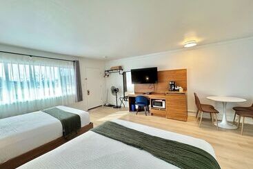 Ukee Peninsula Motel
