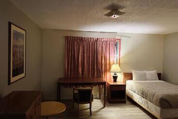 Uptown Motel