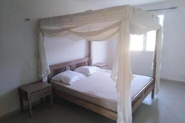 تختخواب و صبحانه Chez Edgi