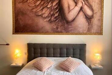 تختخواب و صبحانه Les 3 Anges De Sigean