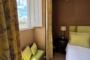 تختخواب و صبحانه Quinta Da Carlota