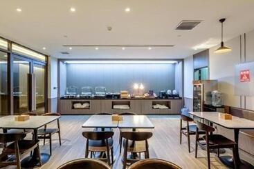 Hanting Hotel Yulin Er Street Zhongying Square