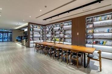 Hanting Hotel Yulin Er Street Zhongying Square