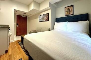 هتل The Gem Museum Suites