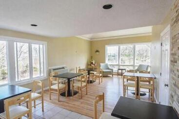 Ogunquit River Inn, Ascend Hotel Collection