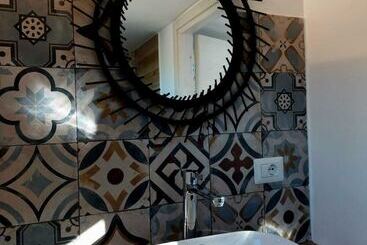 تختخواب و صبحانه Bnb Noto   Charming Tiny House