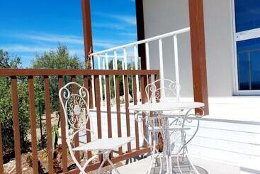 تختخواب و صبحانه Bnb Noto   Charming Tiny House
