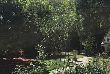 تختخواب و صبحانه Residence Midi