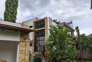 تختخواب و صبحانه Wellness Luxury Accommodation