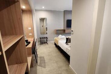 هتل Amerian Rio Cuarto Apart & Suites