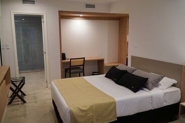 هتل Amerian Rio Cuarto Apart & Suites