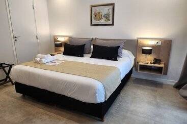 هتل Amerian Rio Cuarto Apart & Suites