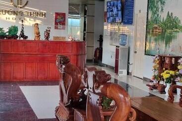 هتل Khách Sạn Trường Thịnh