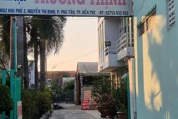 هتل Khách Sạn Trường Thịnh