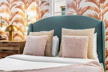 هتل Luxuri Suites 215 In Miami Beach