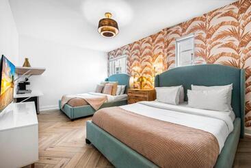 هتل Luxuri Suites 215 In Miami Beach