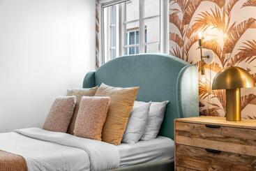 هتل Luxuri Suites 215 In Miami Beach