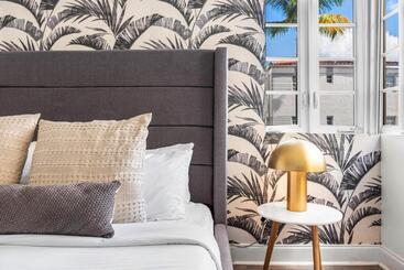 هتل Luxuri Suites 311 In Miami Beach