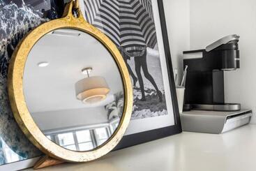 هتل Luxuri Suites 311 In Miami Beach