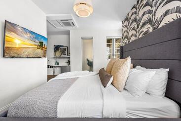 هتل Luxuri Suites 311 In Miami Beach
