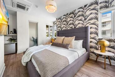 هتل Luxuri Suites 311 In Miami Beach