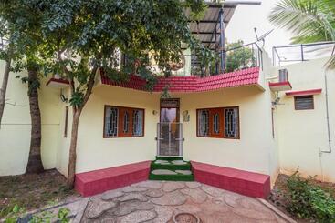 هتل Ntr Garden