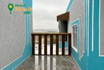 پانسیون Hostal Brasil 1050