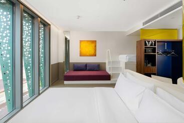 Wink Hotel Can Tho   24hrs Stay & Rooftop Pool Bar