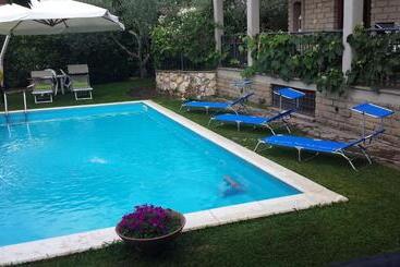 تختخواب و صبحانه Villa Giuliana
