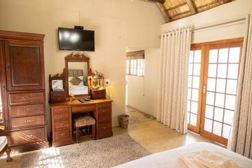 پانسیون La La Nathi Country Guesthouse