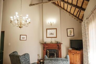 پانسیون La La Nathi Country Guesthouse