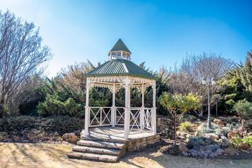 پانسیون La La Nathi Country Guesthouse