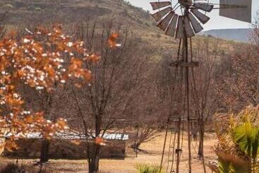پانسیون La La Nathi Country Guesthouse